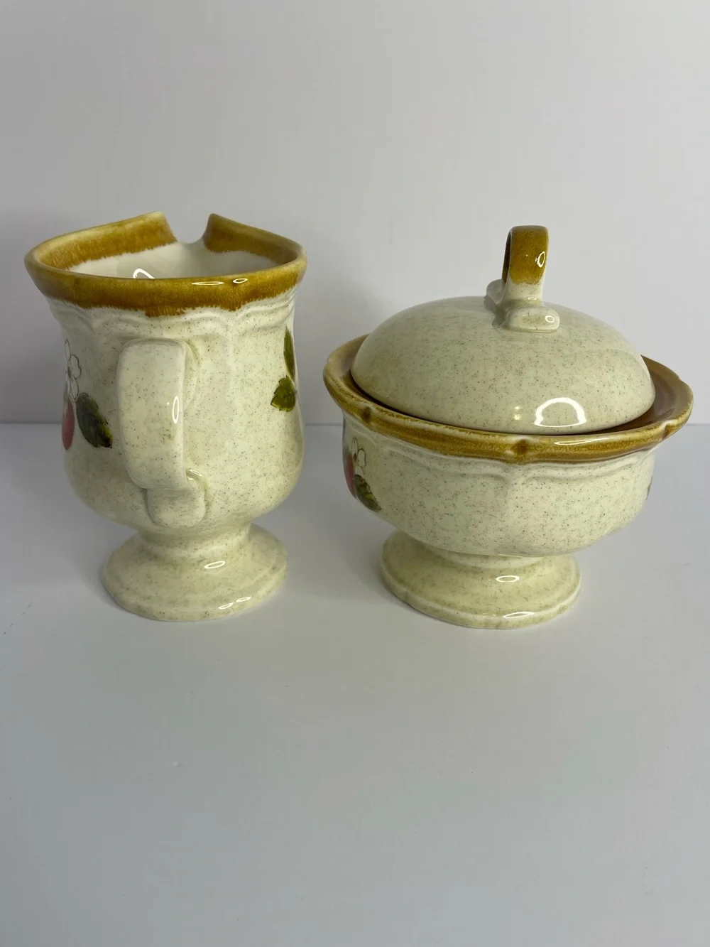 VTG Mikasa Strawberry Festival Creamer and Sugar Bowl Set EB 801 Excellent